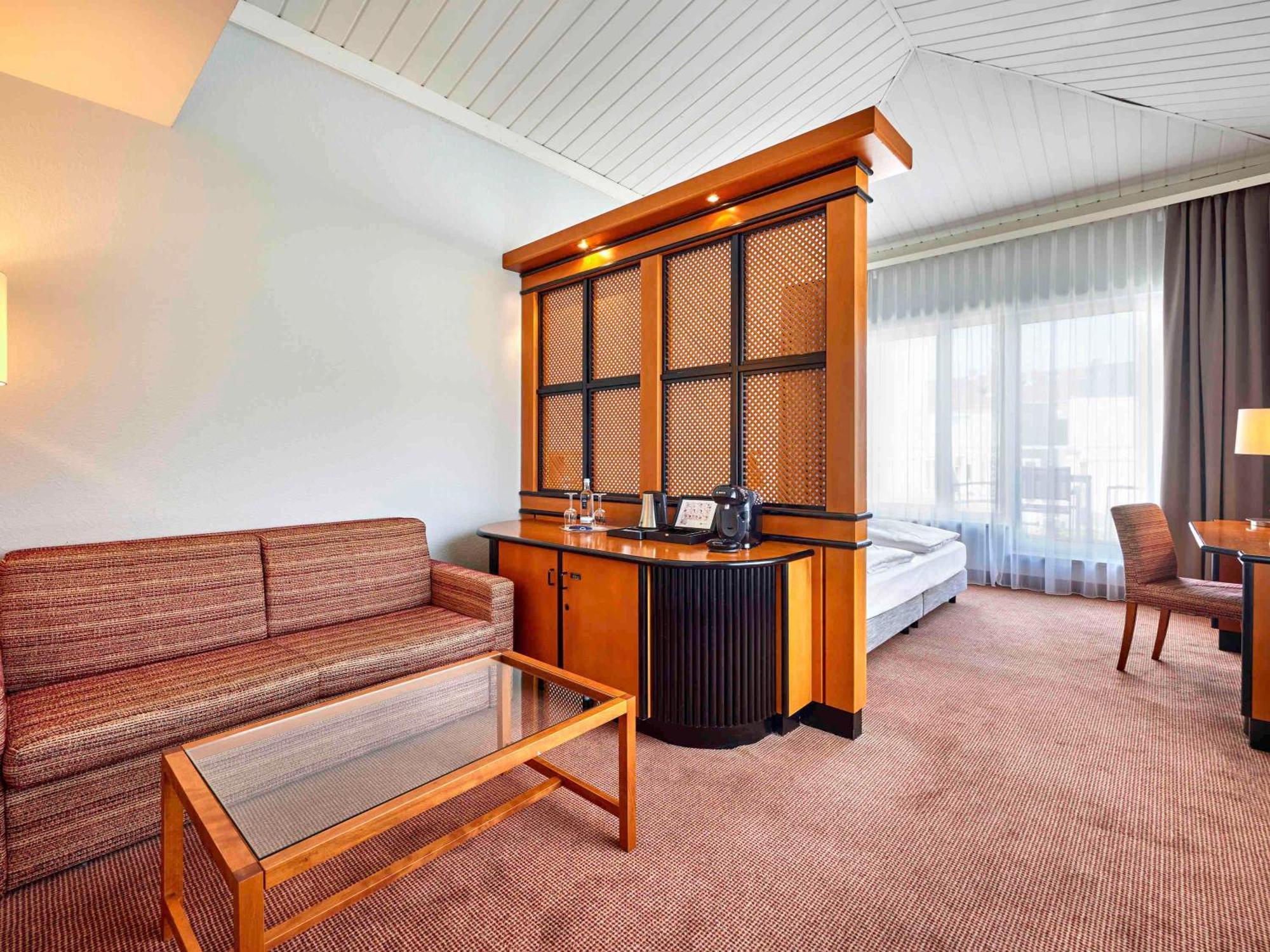 Mercure Center Hotel