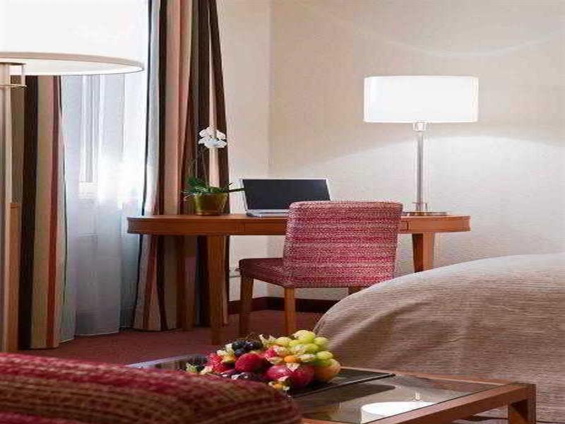 Mercure Center Hotel