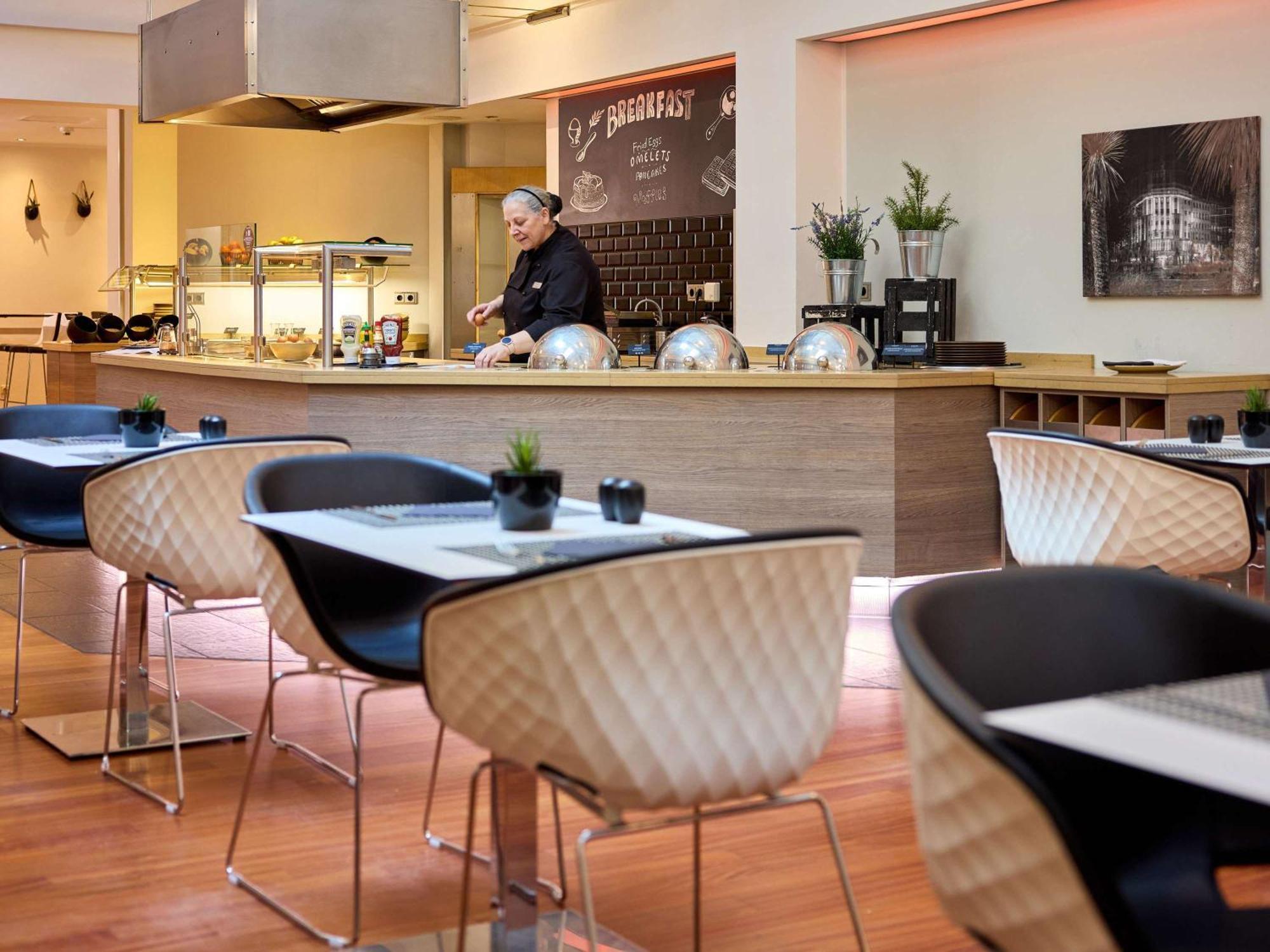 Mercure Center 4*
